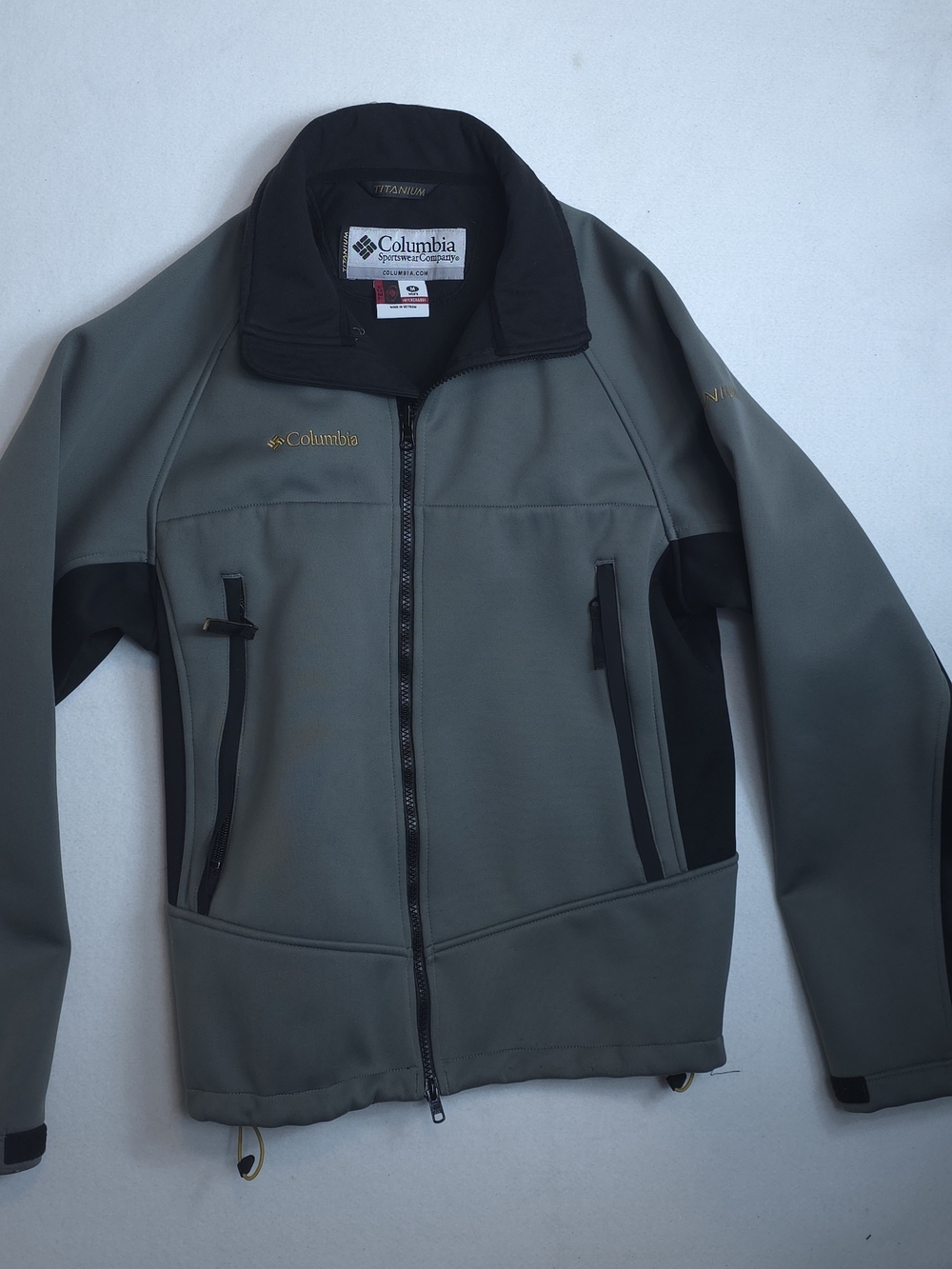 Columbia Titanium Softshell Jacket Mens M Gray Waterproof Breathable Coat